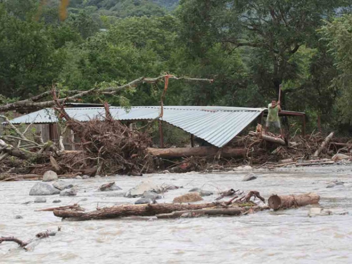 Fuertes lluvias afentan zonas de la Huasteca potosina
