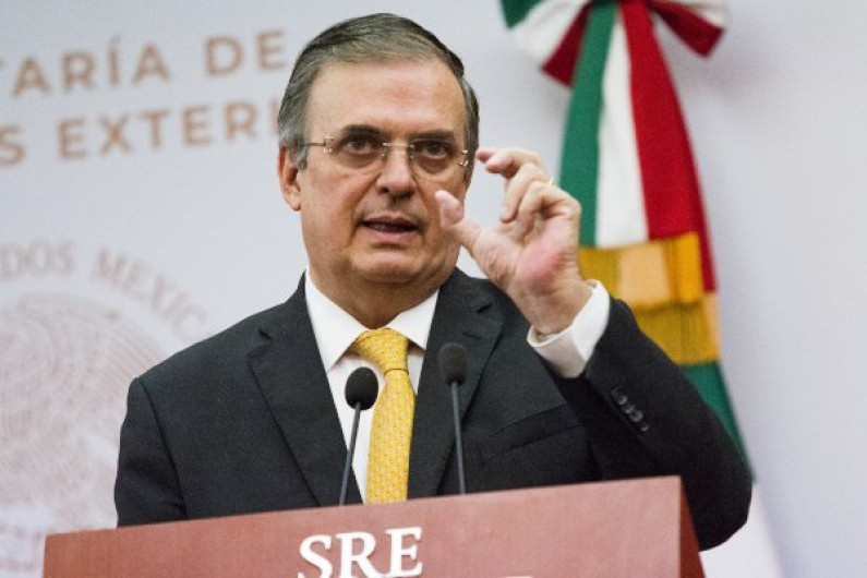 Ebrard ofrecerá conferencia a las 17:30 luego de encuentro con Pence