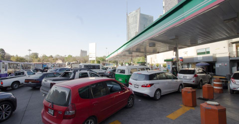 Llama Pemex a evitar compras de pánico