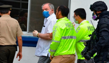 Expresidente ecuatoriano es detenido por delincuencia organizada