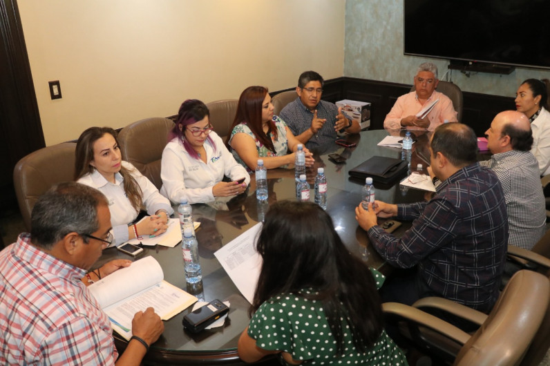 Acuerdan Presidencia Municipal y Hospital General revisión  de empleados incapacitados