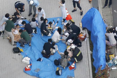 Hombre apuñala a 13 niñas y tres adultos en Japón 