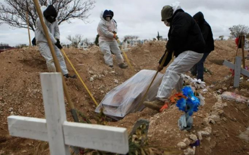 Funerarias en California al límite tras aumento de muertes por COVID-19 