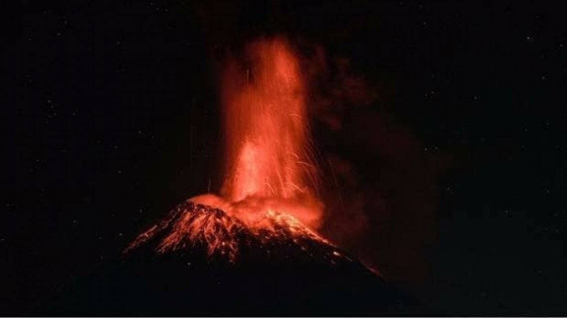 Volcán Popocatépetl registra fuerte explosión