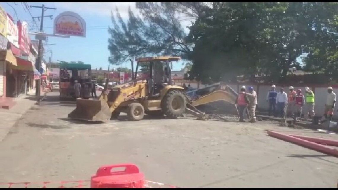 Fuga de gas LP genera evacuación en zona centro