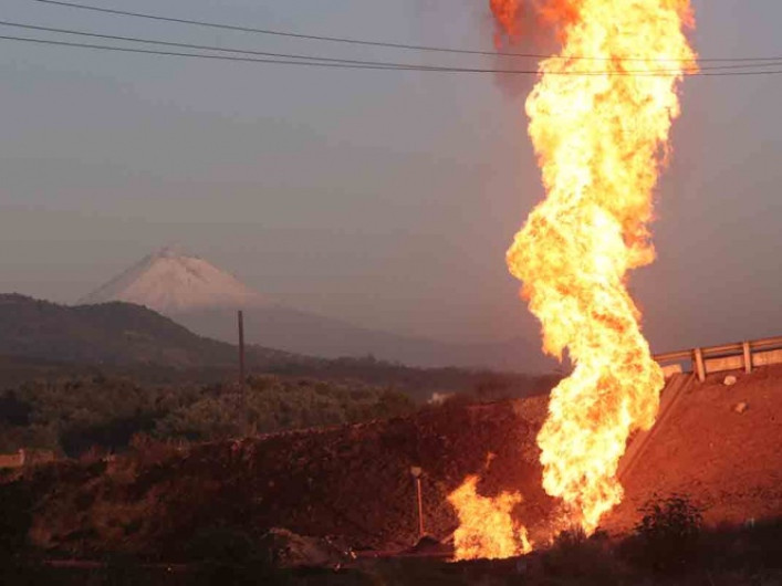 Toma clandestina se incendia en Hidalgo