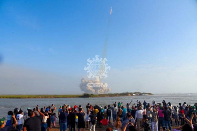 Observaran desde playa Bagdad en Matamoros despegue de nave Starship.