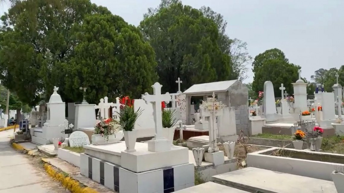 Panteones abren al 50 % de su capacidad 