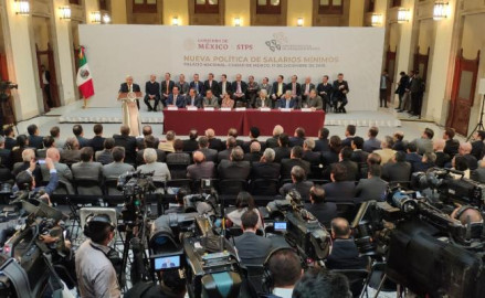A partir del 1 de enero salario mínimo sube a 102.68 pesos diarios y 176.72 pesos en frontera norte