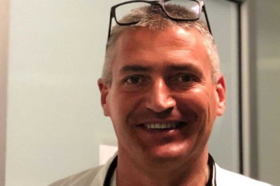 Arrestan a médico que mataba pacientes con Covid-19 para liberar camas