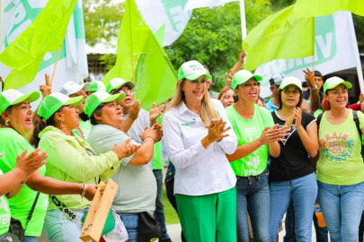 Declaran triunfo a Maki Esther Ortiz Domínguez en tianguis de Jarachina 