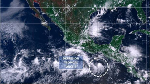 Surge depresión tropical Once-E frente a costas de Oaxaca