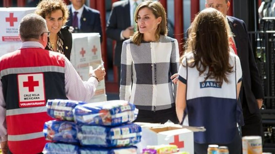 Reina Letizia visita la Cruz Roja Mexicana