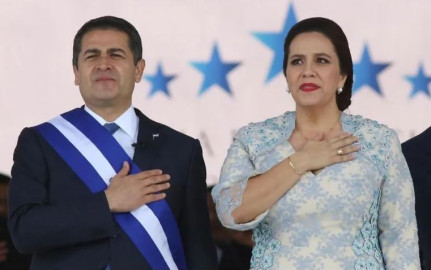 Hospitalizan al presidente de Honduras tras dar positivo a COVID-19