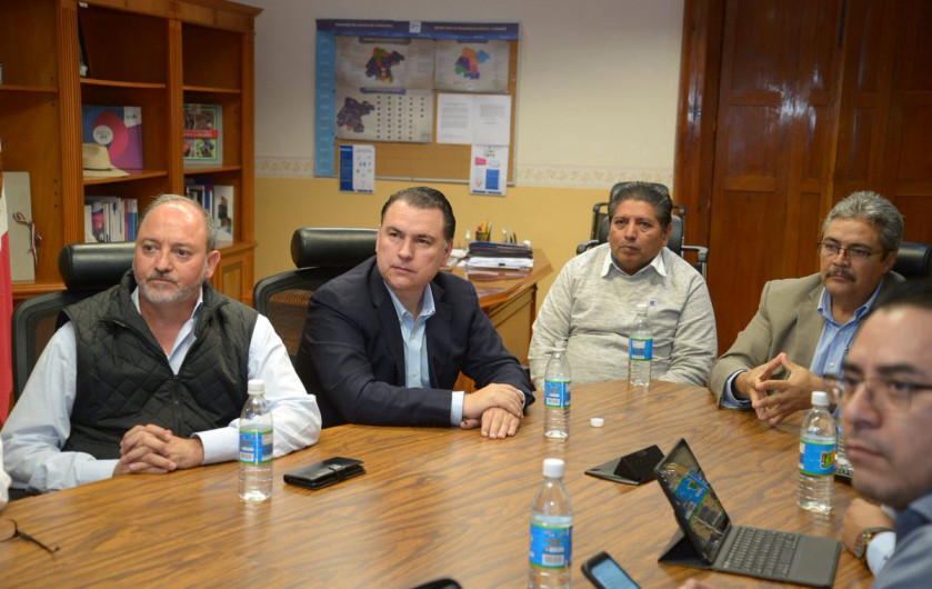 Sostiene reunión de trabajo titular de SEBIEN con secretarios de Guanajuato