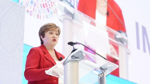  Advierte FMI desaceleración económica en el 90% del mundo