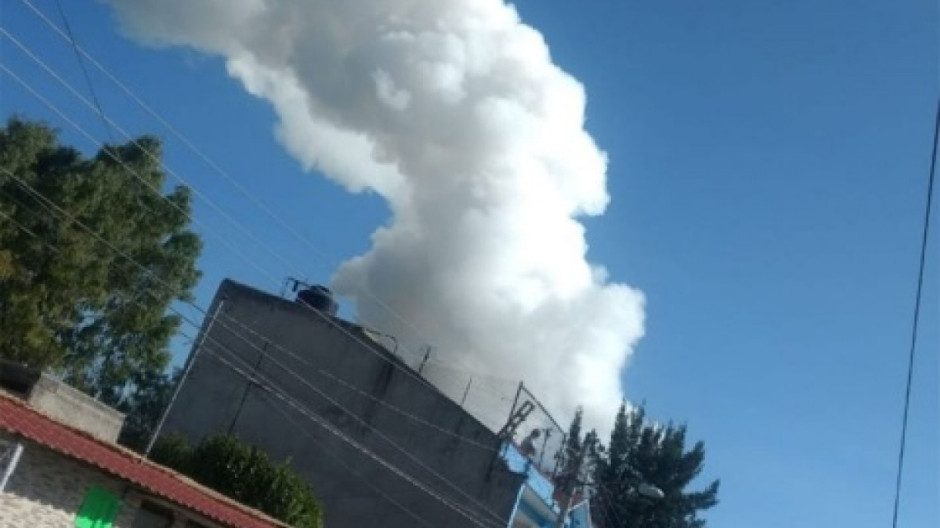 19 muertos tras explosión en La Saucera, Tultepec