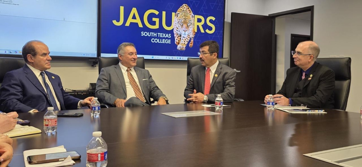 Reafirma rector de la UAT colaboración con South Texas College