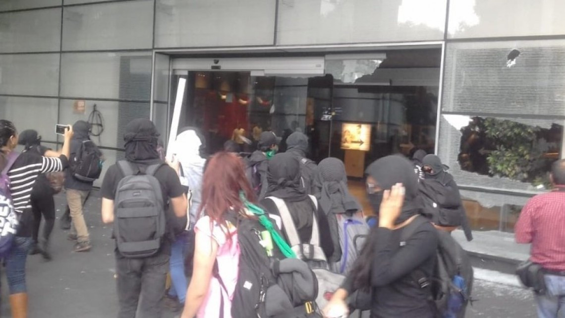 A 5 años del caso Ayotzinapa, manifestaciones en México y el Mundo exigen justicia