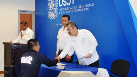 Policías Estatales se gradúan de la USJT 