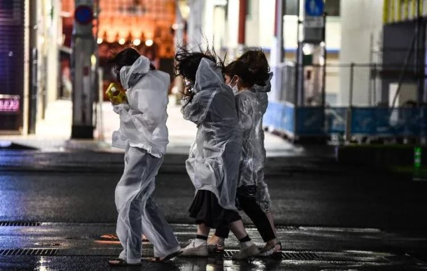 El tifón "Haishen" golpea Japón con fuertes lluvias