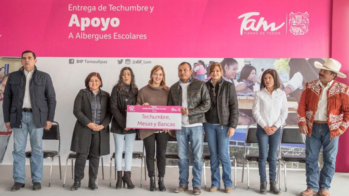 Entrega DIF techumbre y bancas en albergue escolar