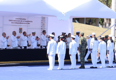 Asiste secretario general de Gobierno al 199 aniversario del “Día de la Armada de México” en la Primera Región Naval