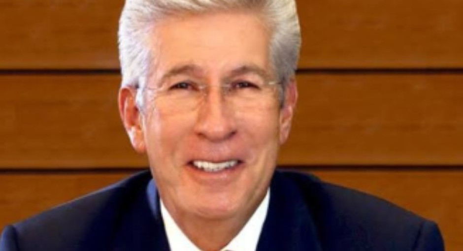 Ruiz Esparza responde por polémica de sus departamentos