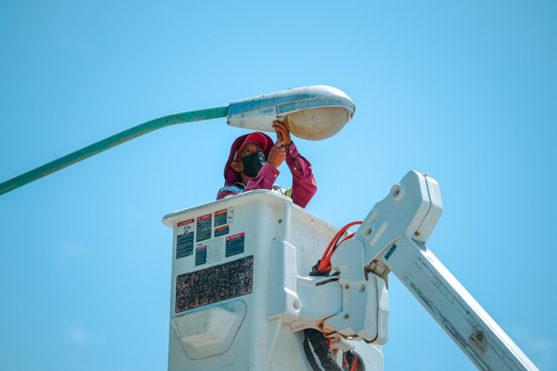 Iluminarán sector oriente con el programa "Nuevo Laredo se prende" 