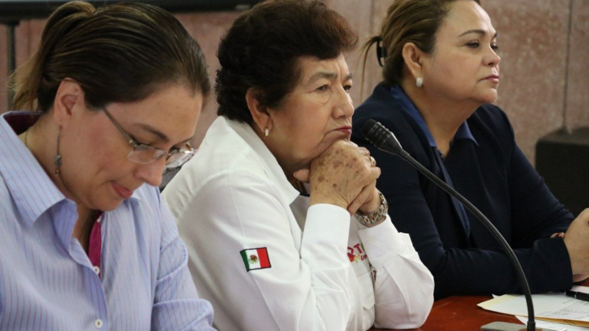 Cabildo aprueba descuentos en mercados y cementerios