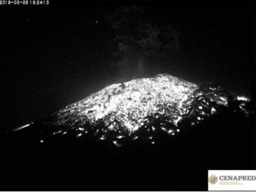 Se cimbra Puebla tras explosión del Popocatépetl