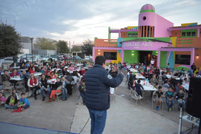 Más de 200 alumnos del Centro de Arte y Cultura celebraron posada navideña