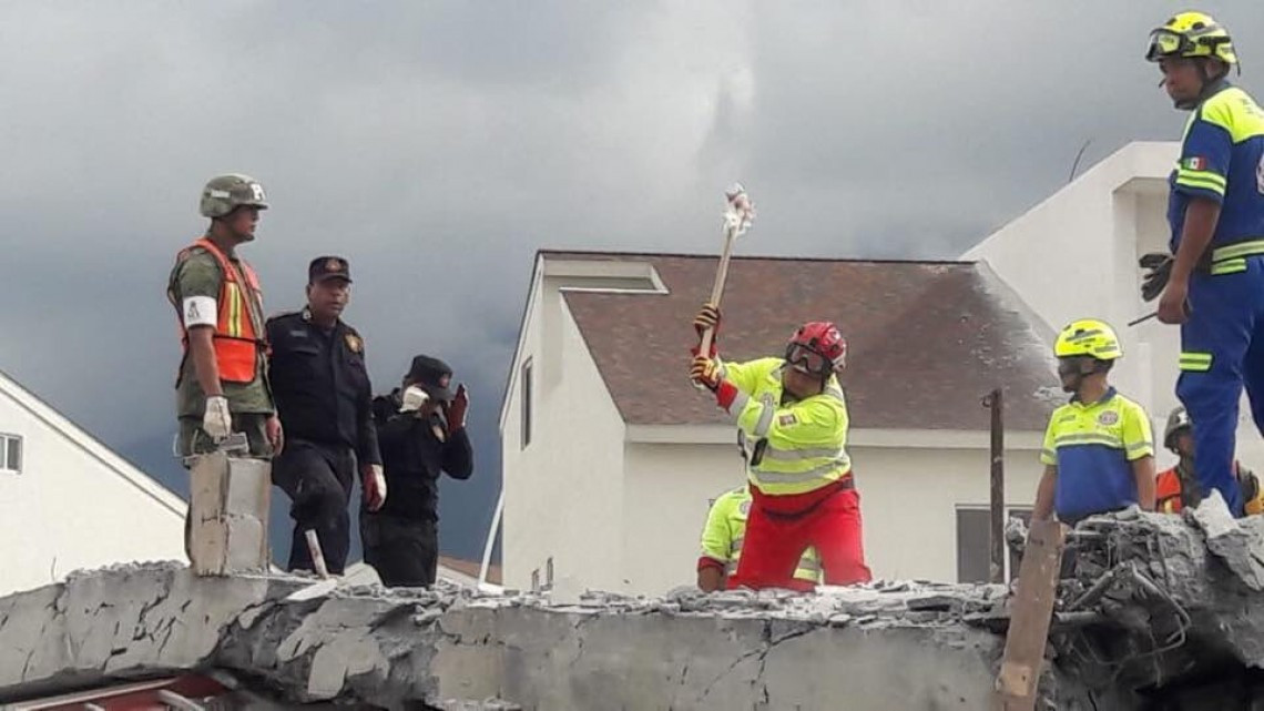 5 muertos tras derrumbe de construcción en Monterrey