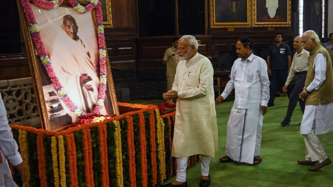  India realiza homenajes por el aniversario del natalicio de Mahatma Gandhi 