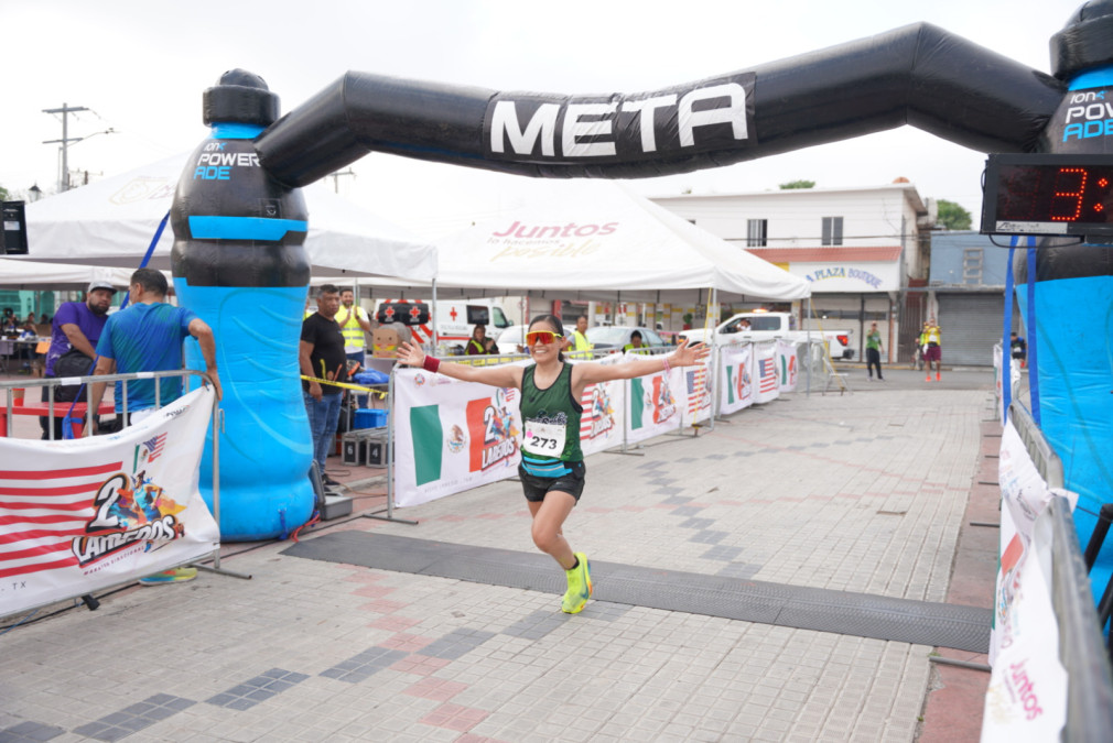 Corredores de la región disfrutan de Maratón Binacional Dos Laredos 2025