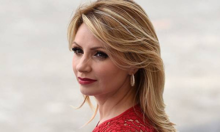 Angélica Rivera camina sin seguridad en LA 