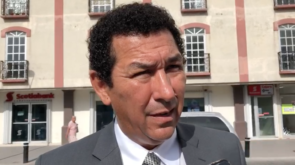 Gestiona alcalde equipo y parque vehicular para bomberos