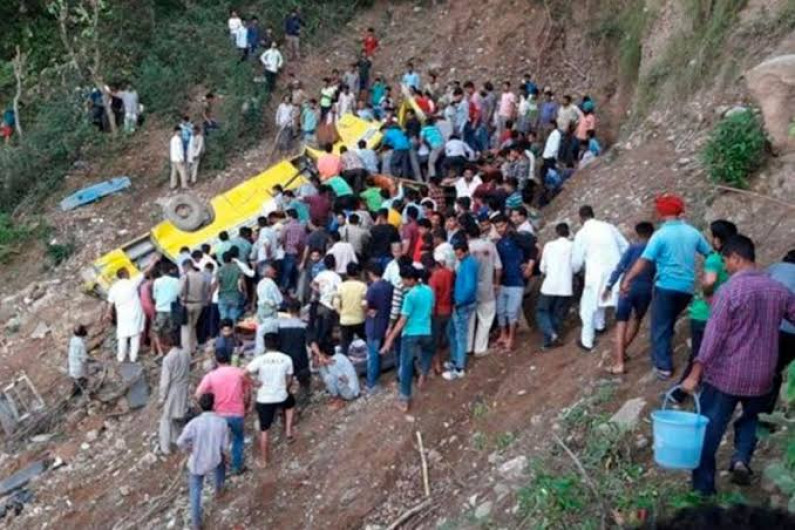 Mueren 29 personas en accidente de tránsito en la India