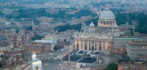 Vaticano despedirá a trabajadores que rechacen la vacuna contra el Covid-19
