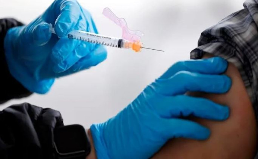 EU anuncia compra de 100 millones de vacunas contra el COVID-19 