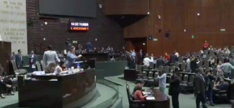 Diputados discuten en el pleno reforma laboral