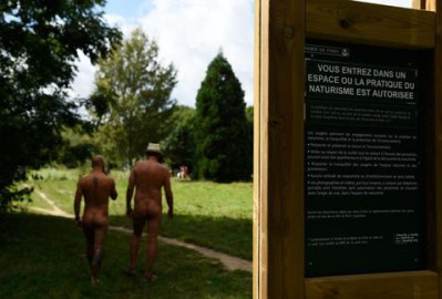 París abre su primer parque nudista