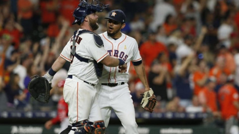 Roberto Osuna consigue salvamiento 14 con Astros ante Bostón