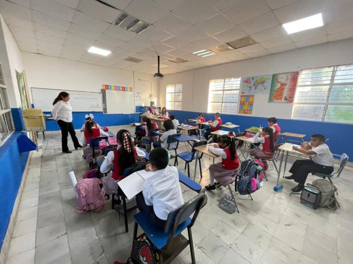 Inicia clases con nuevo modelo educativo