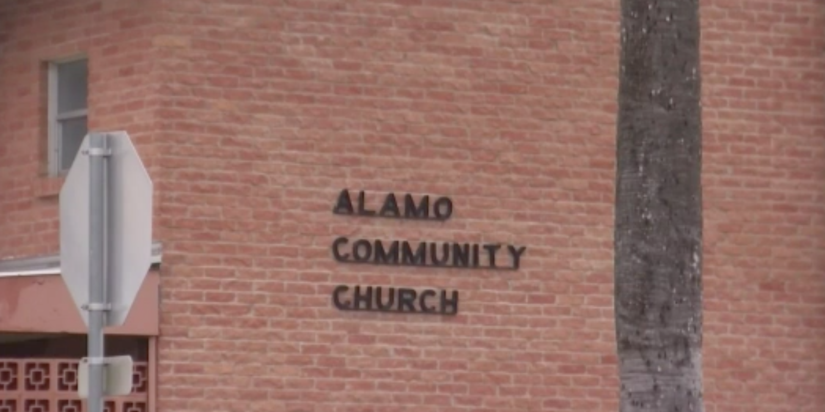 Iglesia Alamo Community Church  ofrece clases de ciudadanía a bajo costo