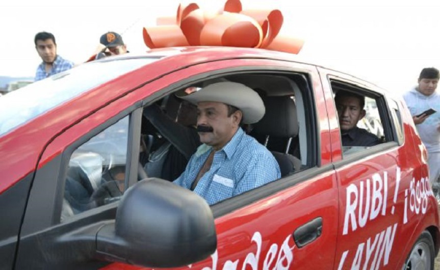 Vinculan a proceso a Layín, alcalde que "robó poquito"