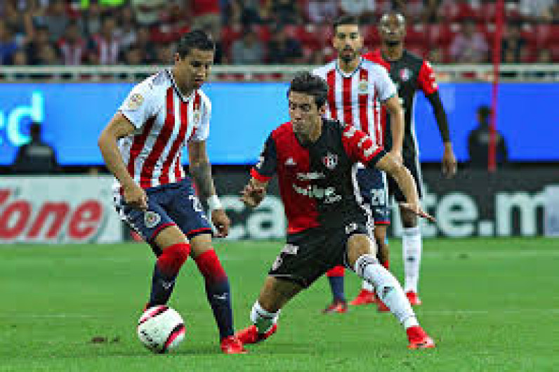 Chivas aspira seguir con victorias y Atlas a romper con mala racha