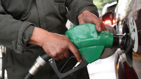 Inflación se acelera por gasolina, tomate y paquetes turísticos