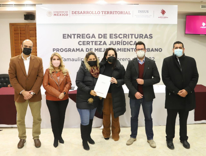 Gobierno Municipal firma convenio con INSUS para regularización de terrenos