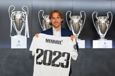 Luka Modric extiende su vínculo con Real Madrid